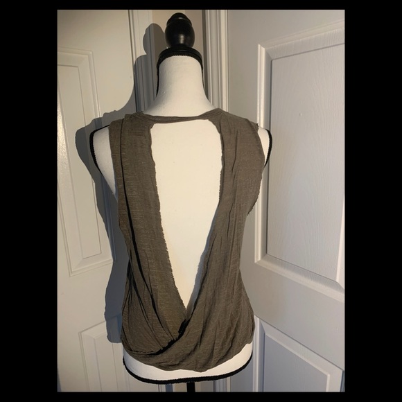 Leopard cross open back tank - Picture 2 of 2